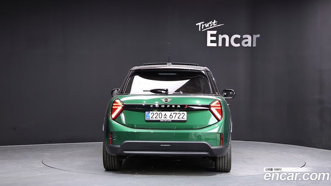 Mini Cooper 5 Door Favoured, 2025