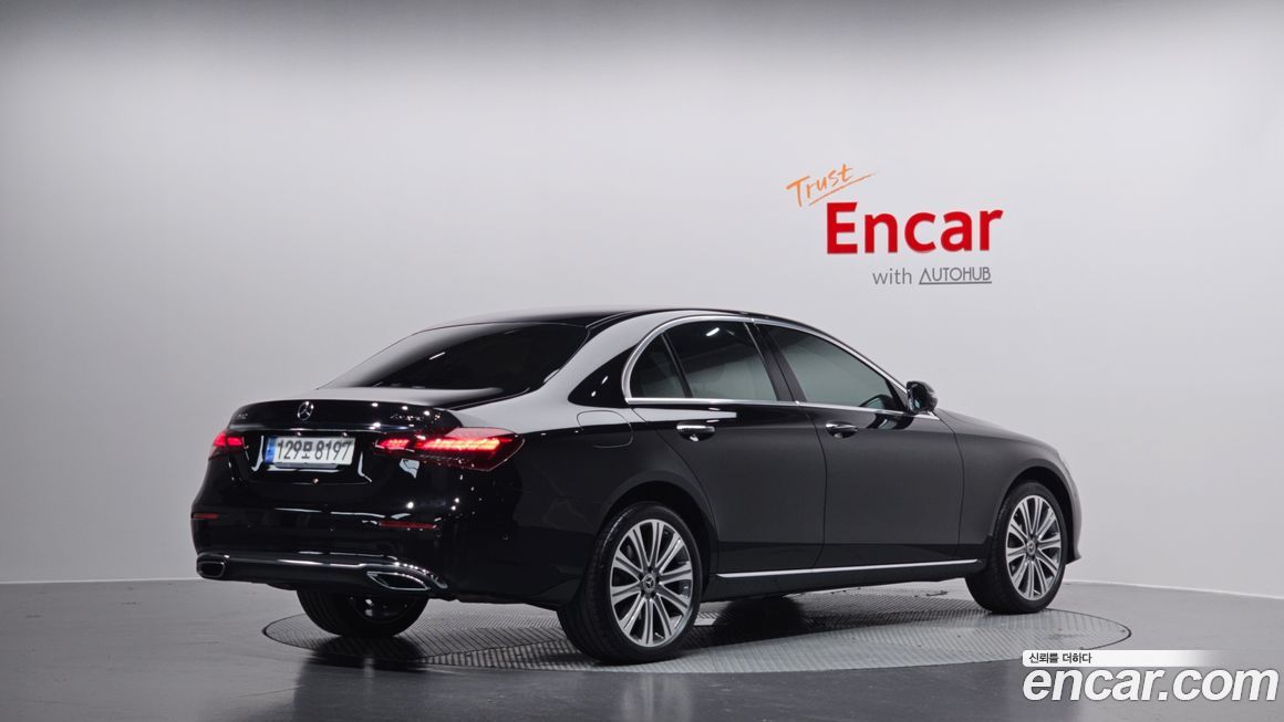 Mercedes-Benz E-Class E350 4MATIC Exclusive, 2023
