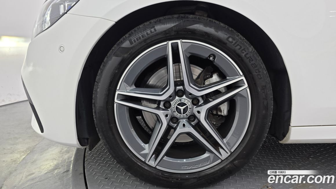 Mercedes-Benz E-Class E250 AMG Line, 2023