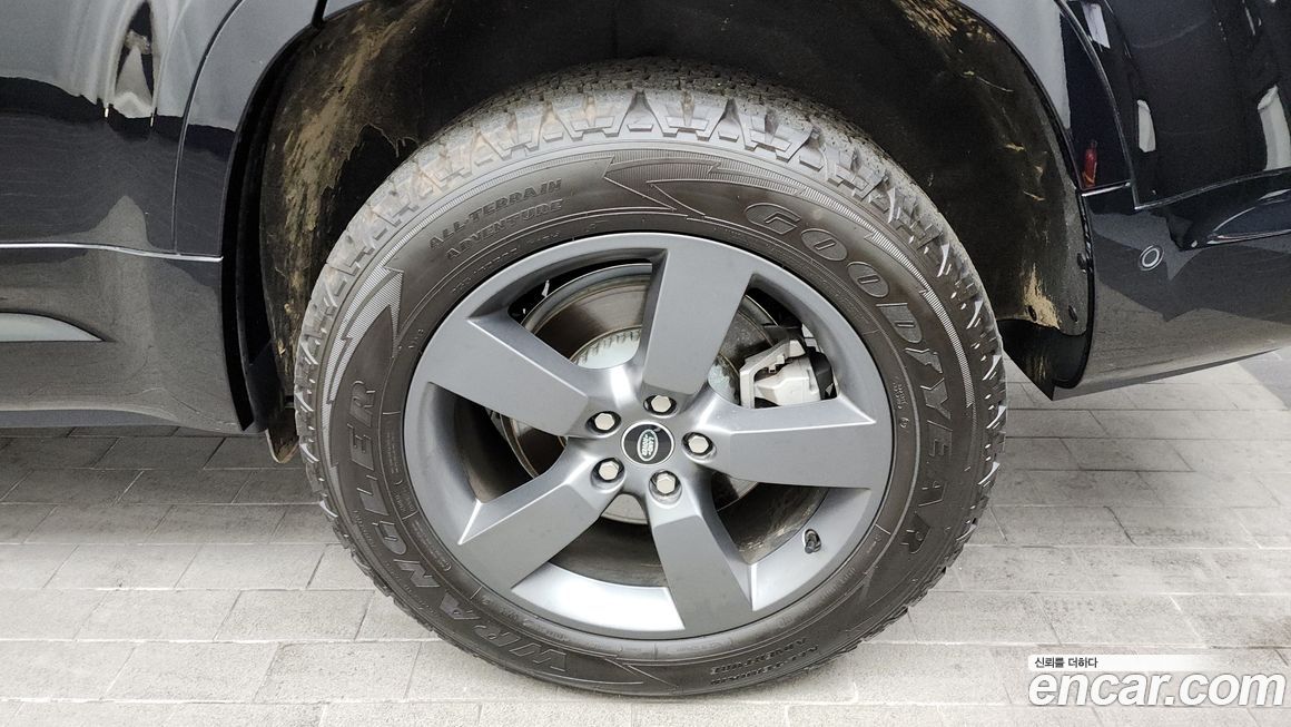 Land Rover Defender 130 P400 X-Dynamic HSE, 2025