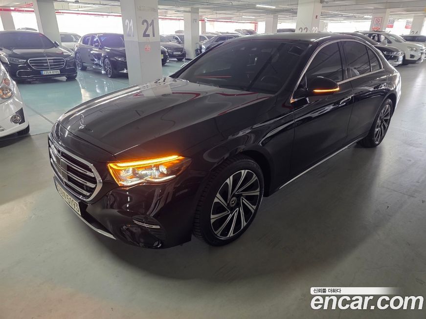 Mercedes-Benz E-Class E300 4MATIC Exclusive, 2024