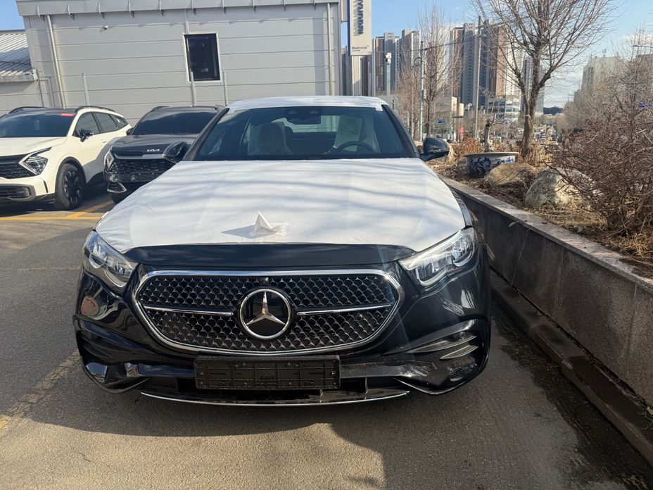 Mercedes-Benz E-Class E200 AMG Line, 2026