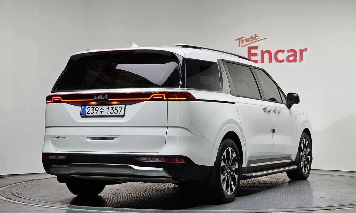 Kia Carnival 9-Seater Signature, 2023