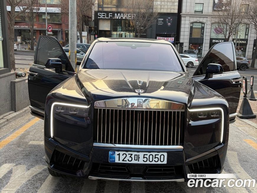 Rolls-Royce Cullinan 6.7 V12, 2025