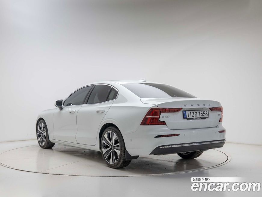 Volvo S60 B5 Ultimate Bright, 2024