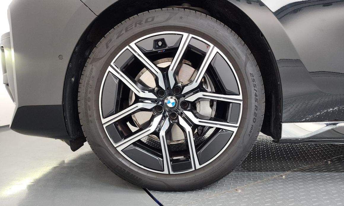 BMW 7-Series 740d xDrive M Sport, 2025