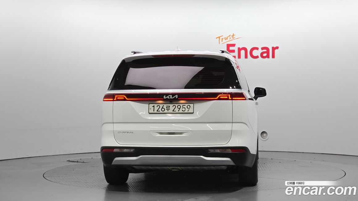 Kia Carnival 9-Seater Prestige, 2023
