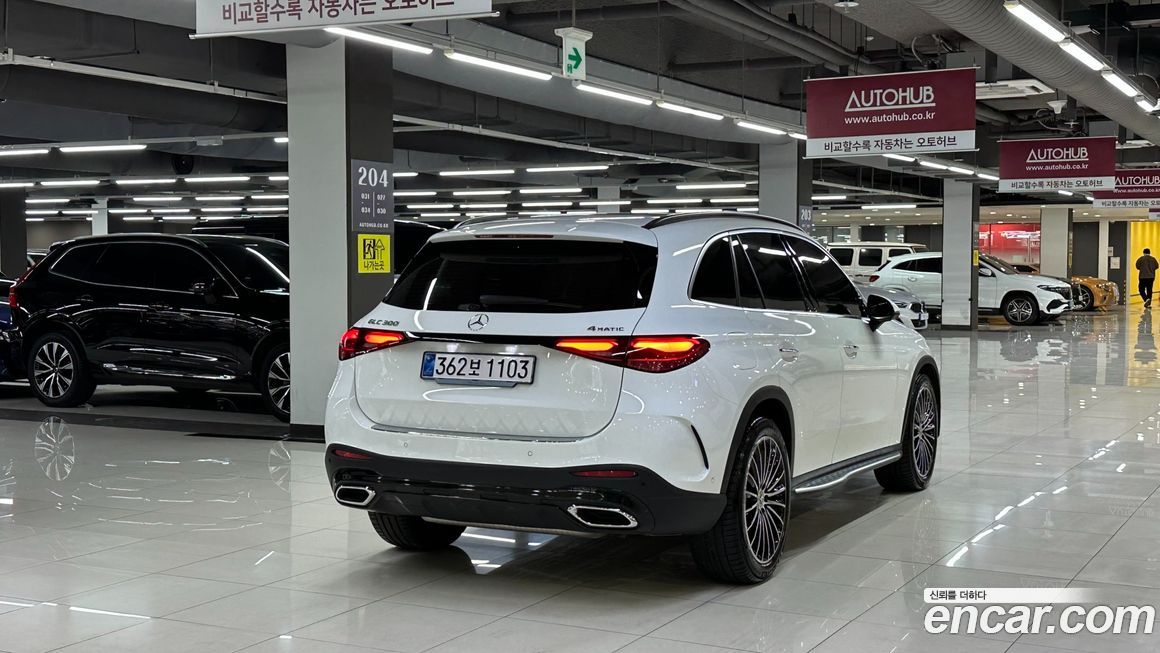 Mercedes-Benz GLC-Class GLC300 4MATIC AMG Line, 2025
