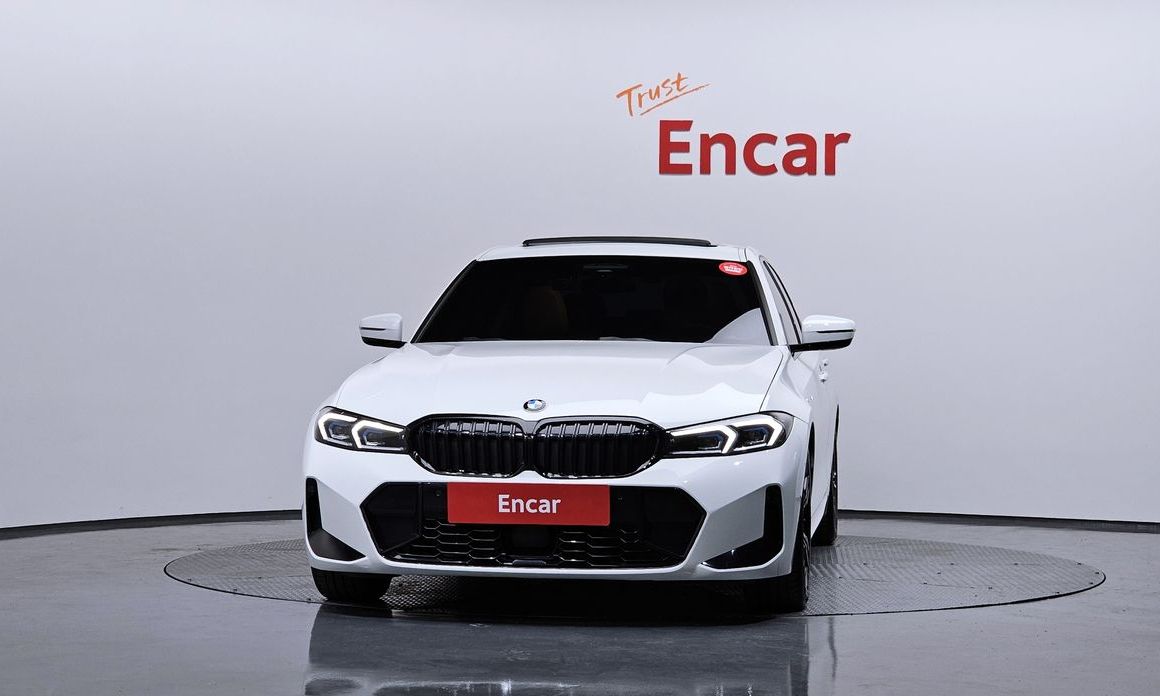 BMW 3-Series 320i M Sport, 2023