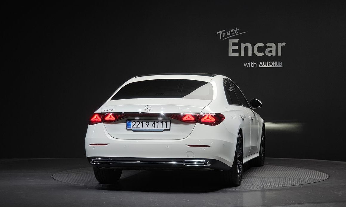 Mercedes-Benz E-Class E200 Avantgarde, 2025
