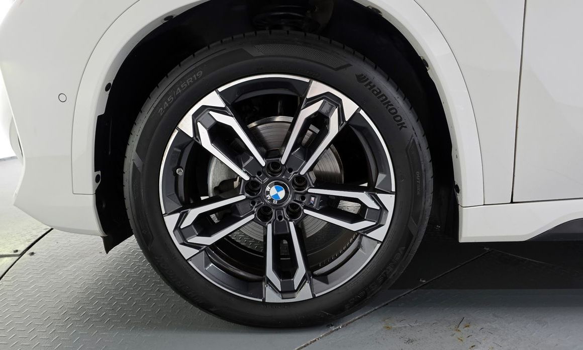 BMW X1 xDrive 20i M Sport, 2024