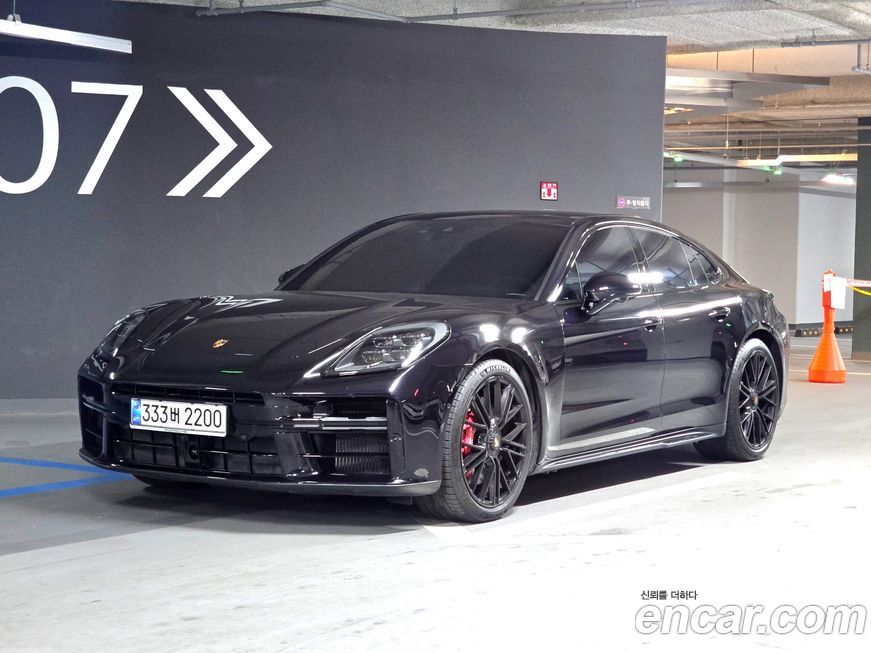 Porsche Panamera 4.0 GTS, 2025