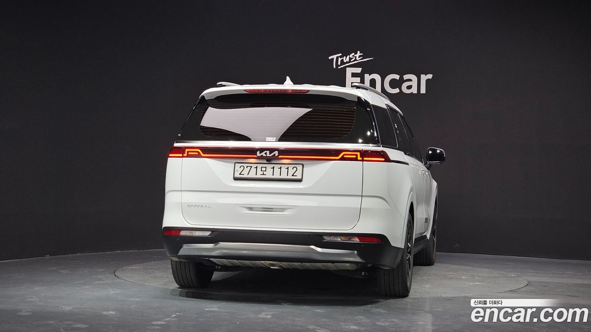 Kia Carnival 7-Seater Signature, 2023