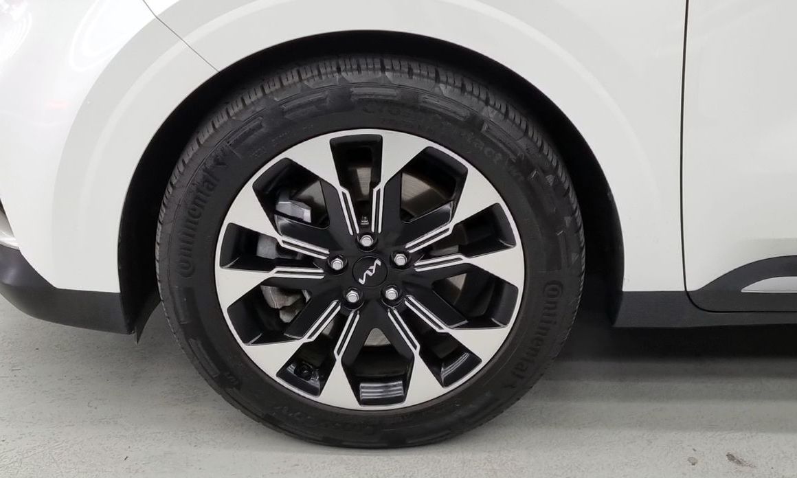 Kia Carnival 9-Seater Signature, 2023