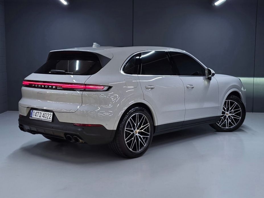 Porsche Cayenne 3.0, 2024