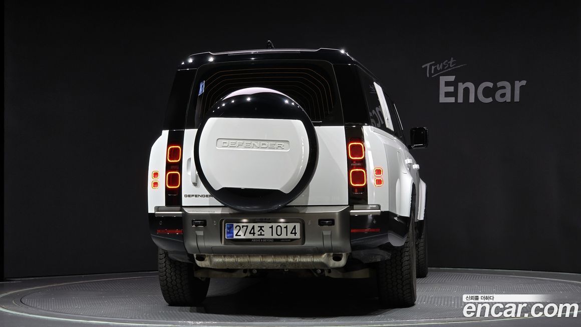 Land Rover Defender 130 P400 X-Dynamic HSE, 2024