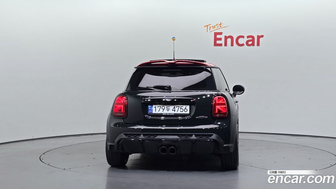 Mini Cooper JCW, 2024