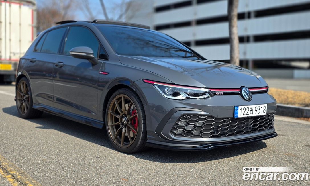 Volkswagen Golf 2.0 GTI, 2024