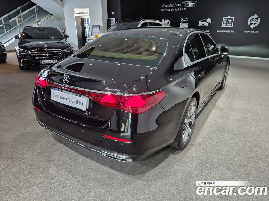 Mercedes-Benz E-Class E220d 4MATIC Exclusive, 2025
