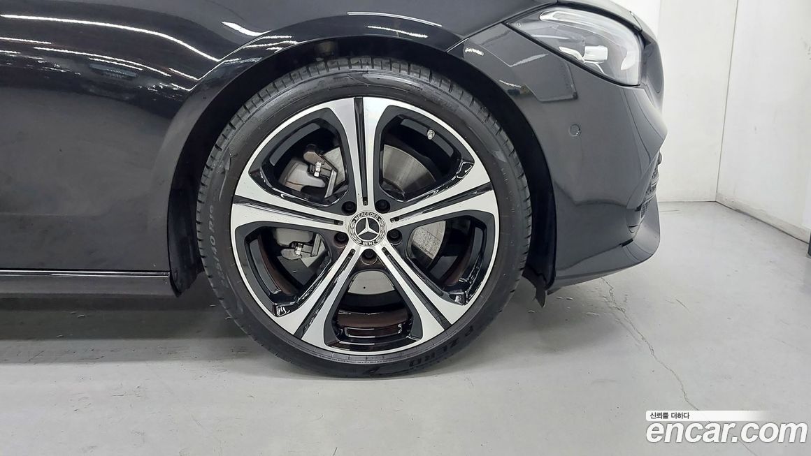 Mercedes-Benz C-Class C300 4MATIC Avantgarde, 2024