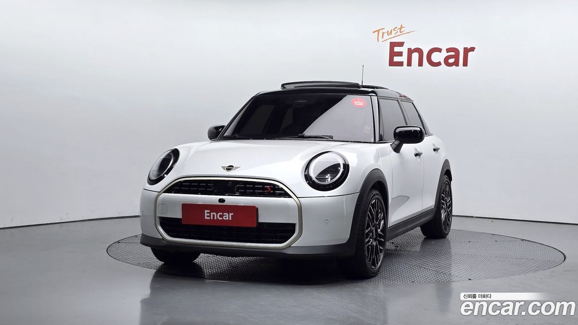 Mini Cooper 5 Door Favoured, 2025
