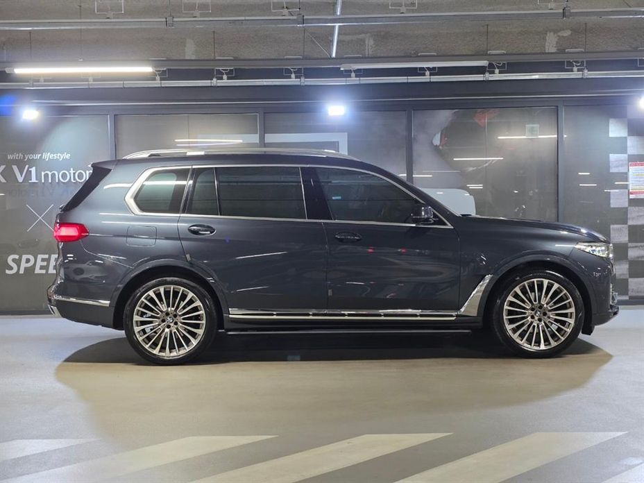 BMW X7 xDrive 40i Design Pure Excellence 7-Seater, 2022