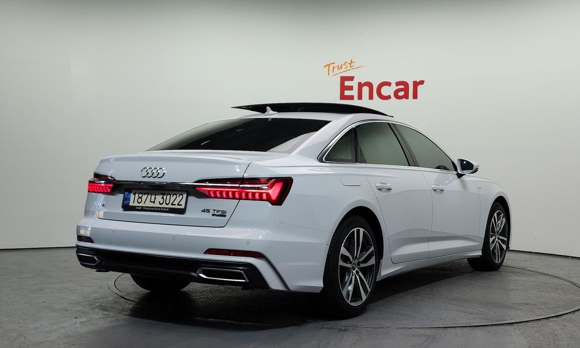 Audi A6 45 TFSI Quattro Premium, 2022