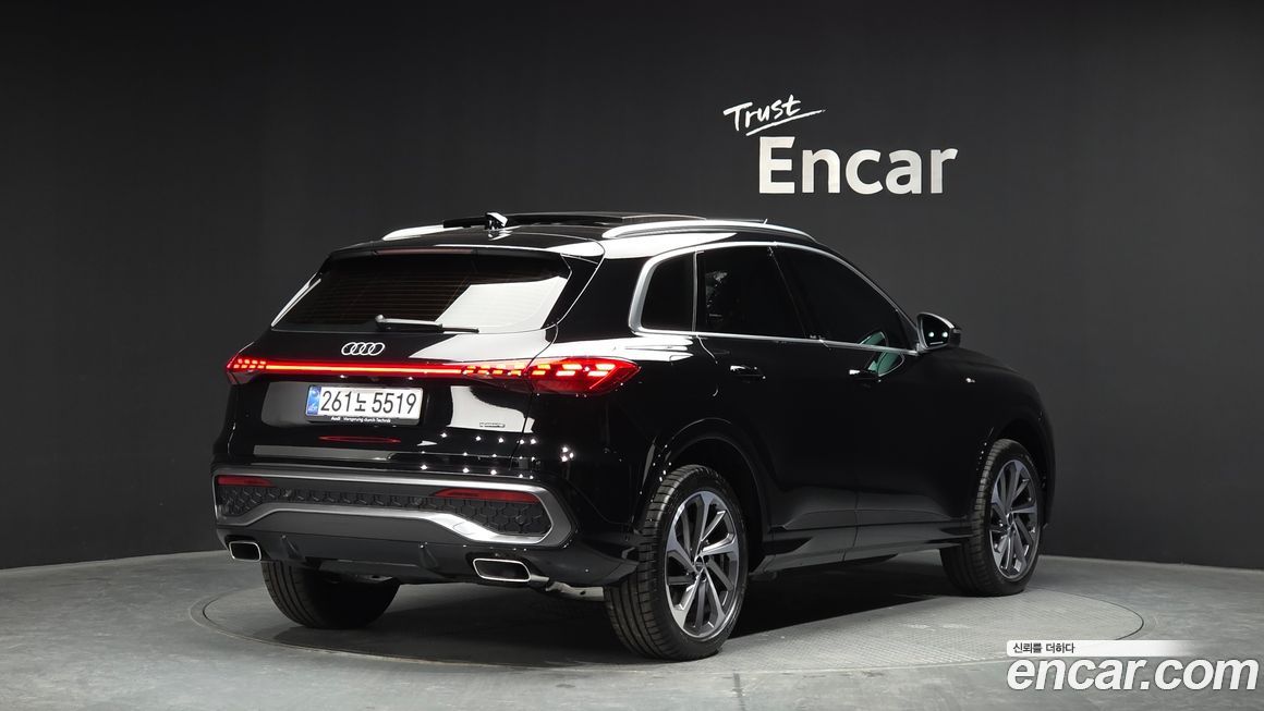 Audi Q5 40 TFSI Quattro S Line, 2025