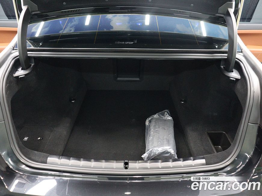 BMW 7-Series 740i xDrive M Sport, 2025