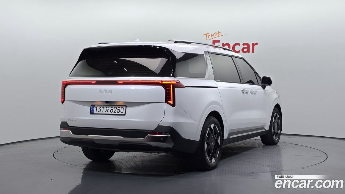 Kia Carnival 7-Seater Signature, 2025