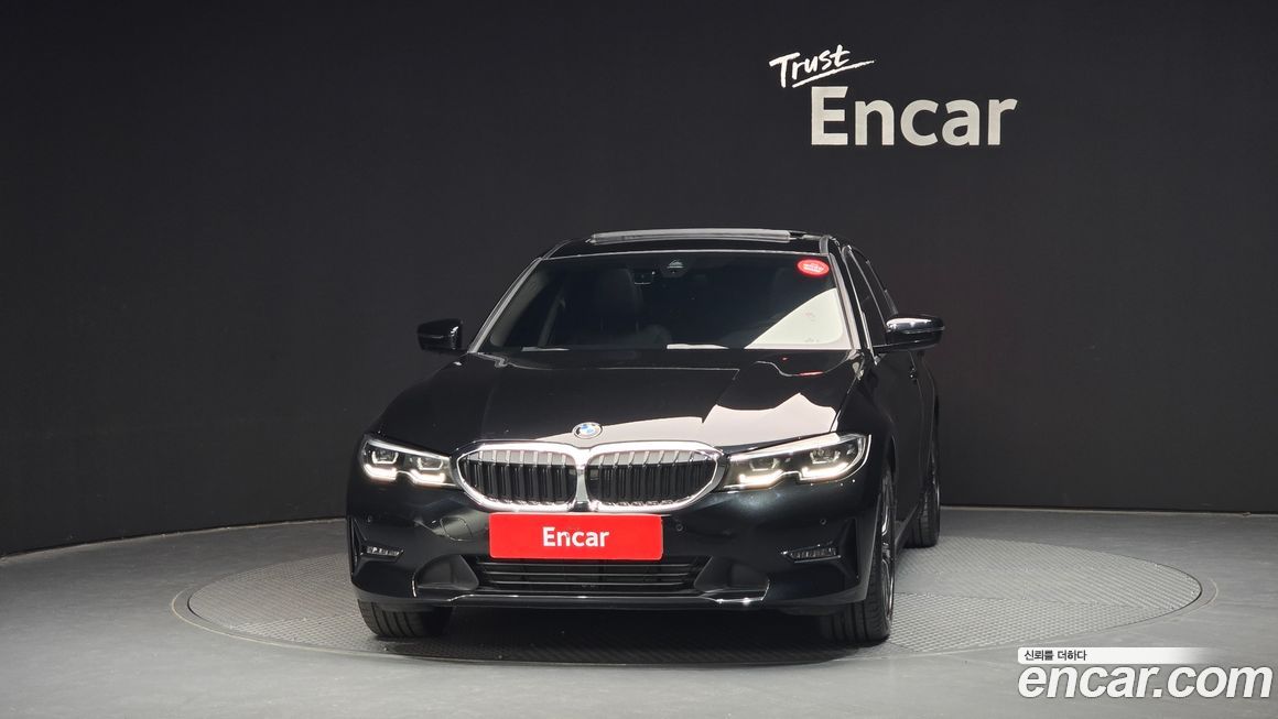 BMW 3-Series 320i, 2022