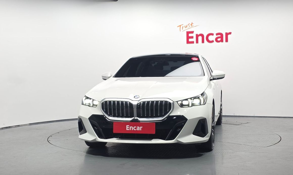 BMW 5-Series 530i xDrive M Sport, 2024