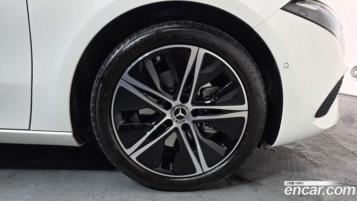 Mercedes-Benz A-Class A220 Sedan, 2024