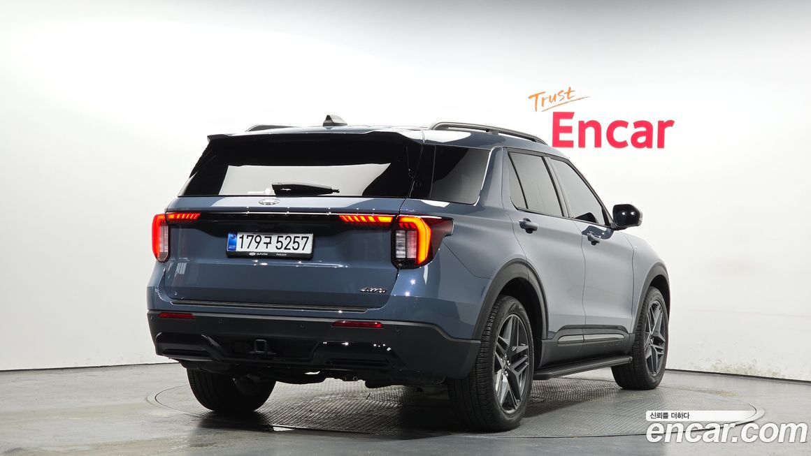 Ford Explorer 2.3 ST-Line 4WD, 2025