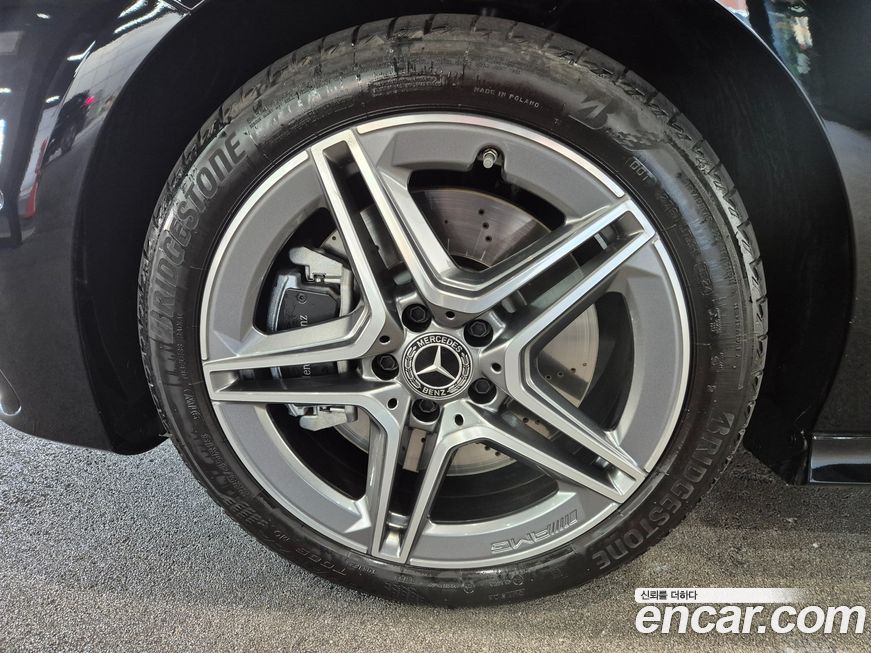 Mercedes-Benz CLA-Class CLA250 4MATIC, 2025