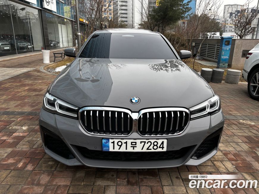 BMW 5-Series 520i M Sport, 2022