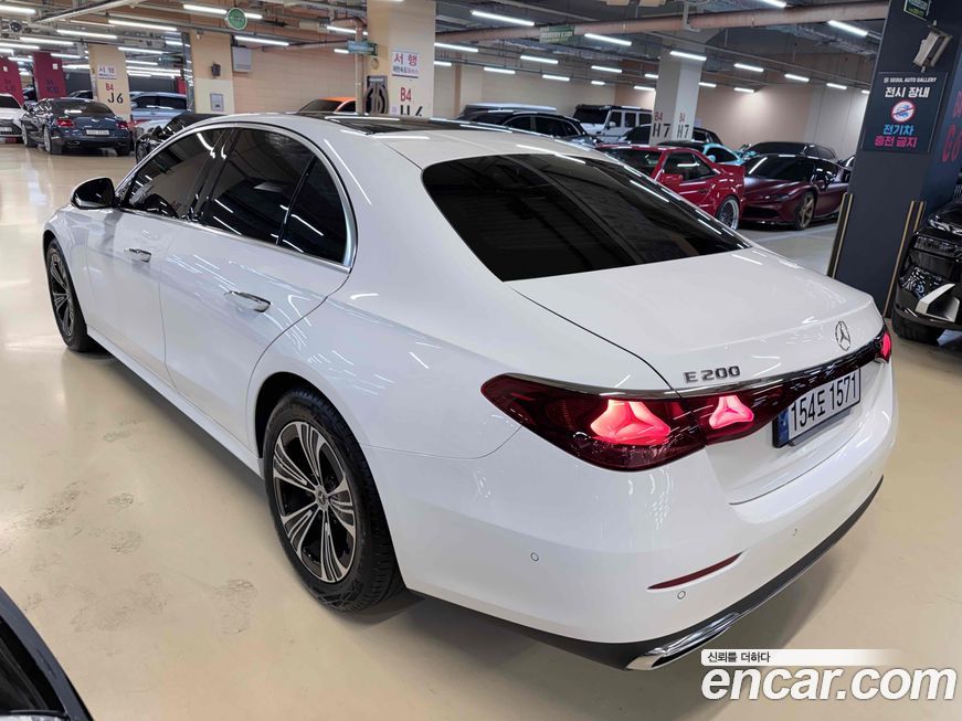 Mercedes-Benz E-Class E200 Avantgarde, 2024