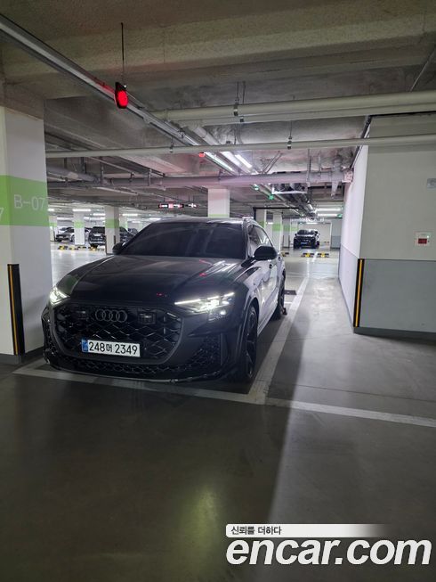 Audi RSQ8 4.0 TFSI Quattro Performance, 2025