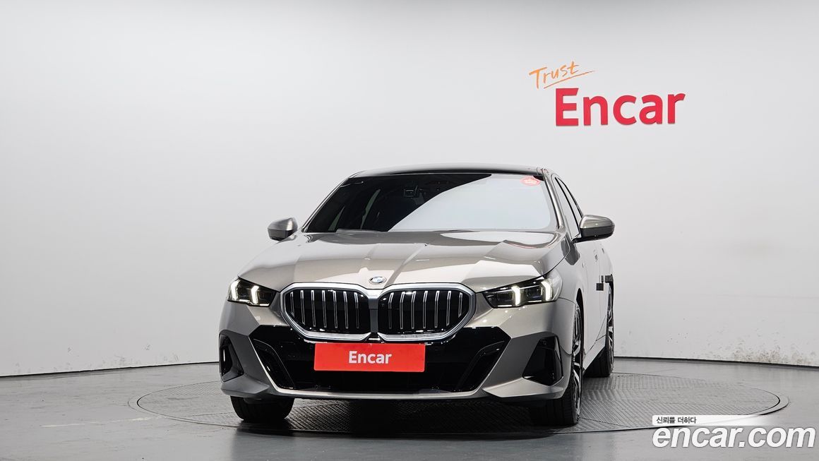 BMW 5-Series 530i xDrive M Sport, 2025