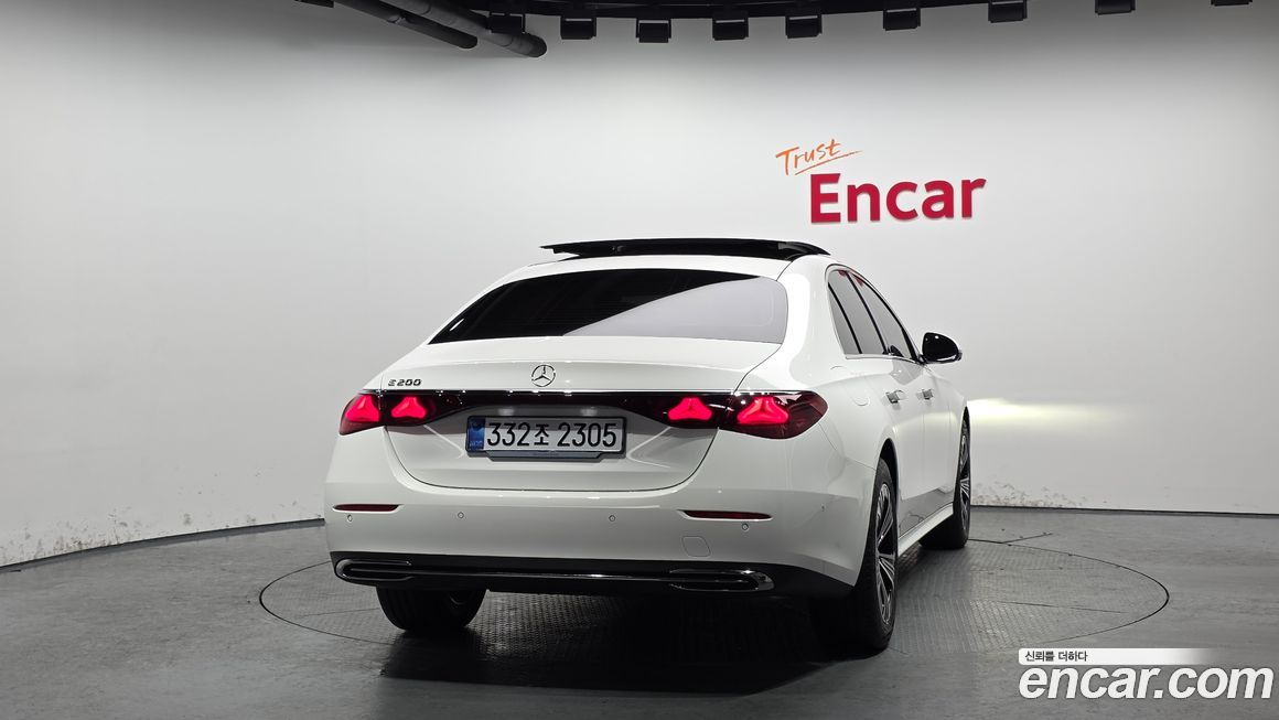 Mercedes-Benz E-Class E200 Avantgarde, 2026