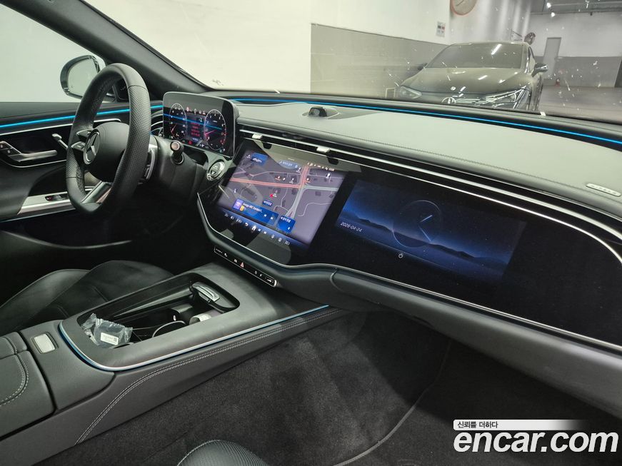 Mercedes-Benz E-Class E300 4MATIC AMG Line, 2025
