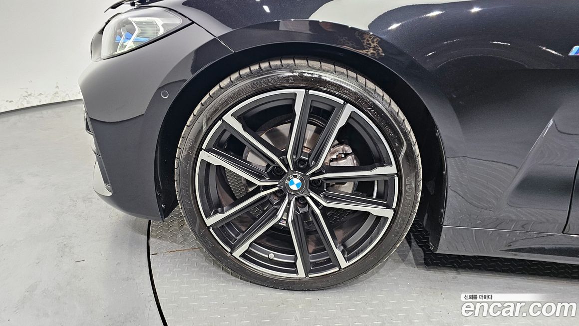 BMW 4-Series 420i M Sport Convertible, 2024