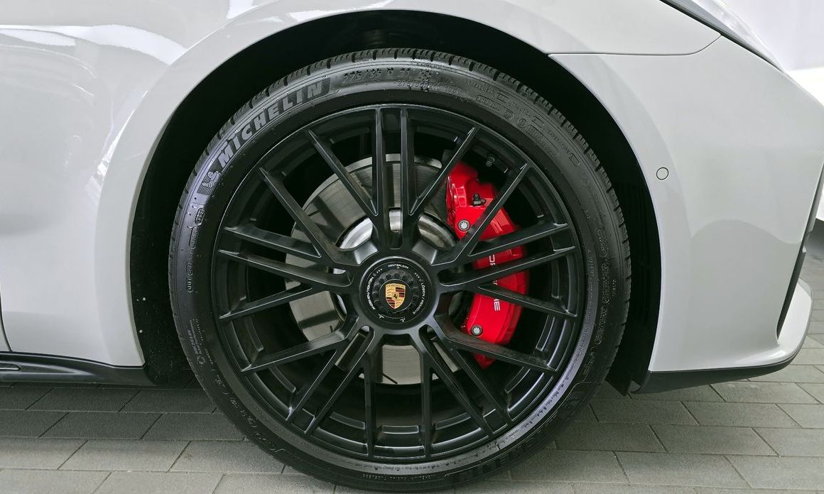 Porsche Panamera 4.0 GTS, 2025