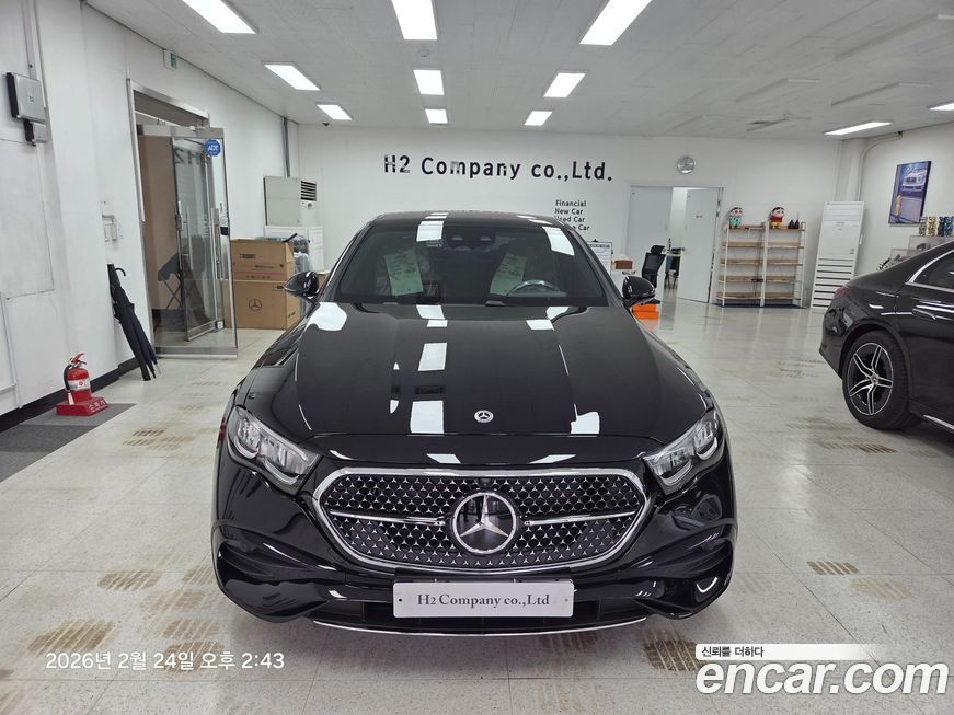 Mercedes-Benz E-Class E200 AMG Line, 2026