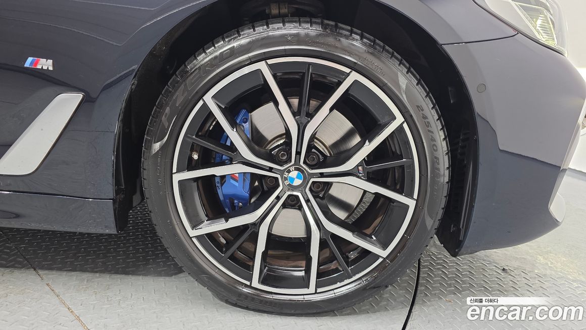 BMW 5-Series 530i xDrive M Sport Package, 2022