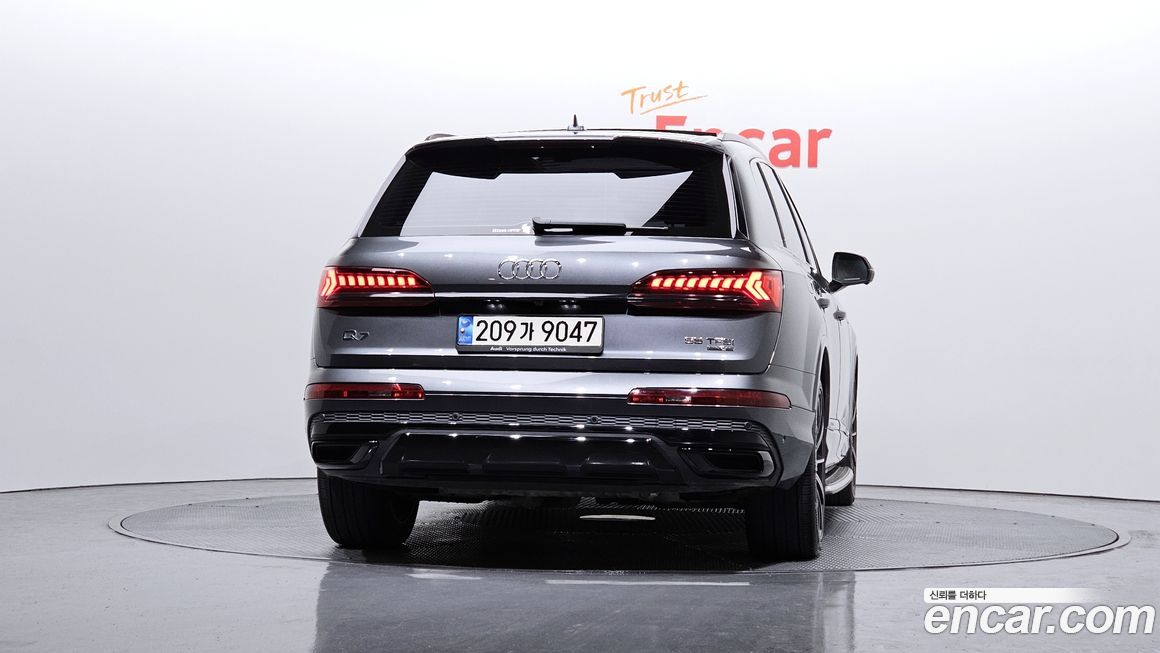 Audi Q7 55 TFSI Quattro Premium, 2021
