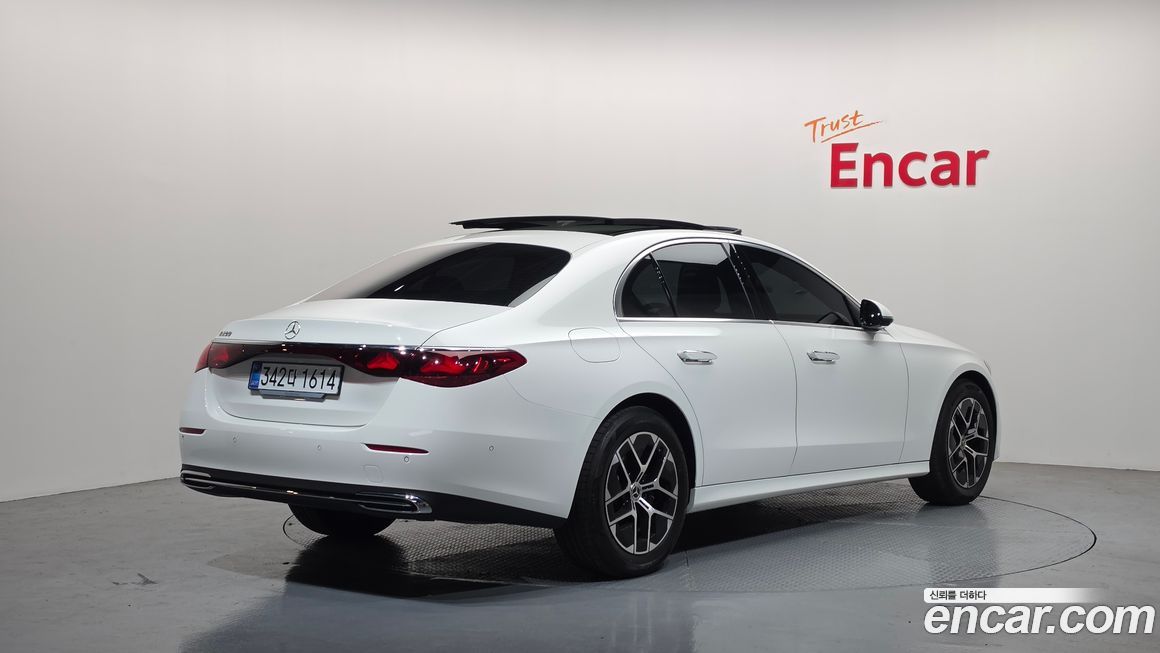 Mercedes-Benz E-Class E200 Avantgarde, 2026