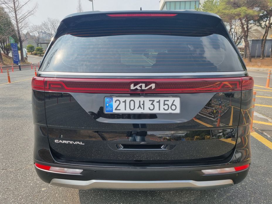 Kia Carnival 9-Seater Signature, 2022