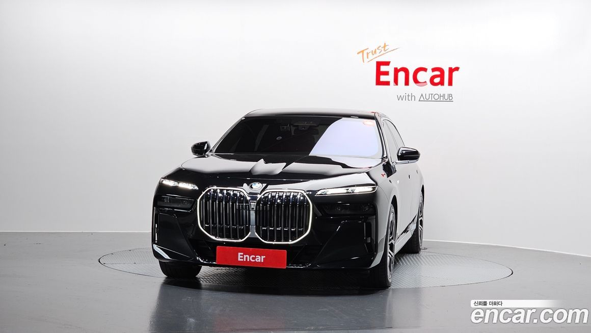 BMW 7-Series 740i xDrive M Sport, 2025