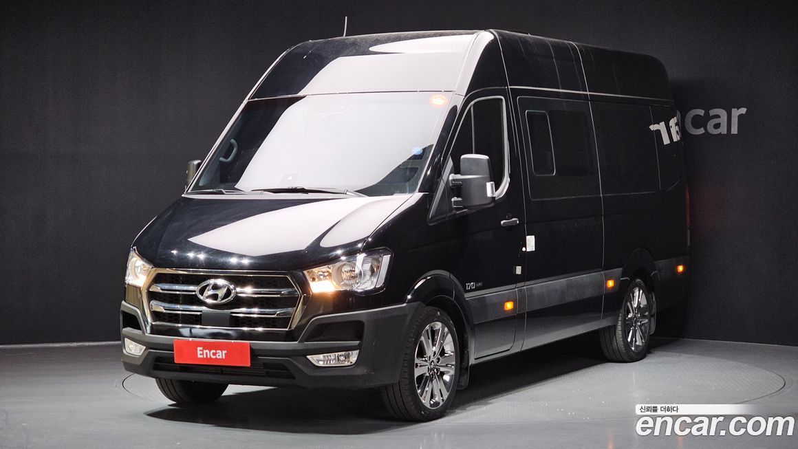 Hyundai Solati 15-seater, 2025